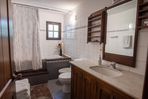 Casa Multifamiliar 15 Personas Piscina Climatizada Oct/abril. Todo El Año Disponible.