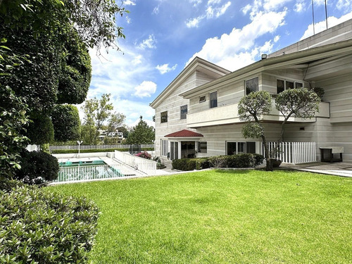 Casa En Venta Con Alberca En Bosques De Las Lomas