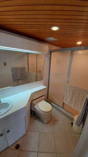 Imagen 3 de 14 de Se Ofrece Hermoso Apartamento Duplex
