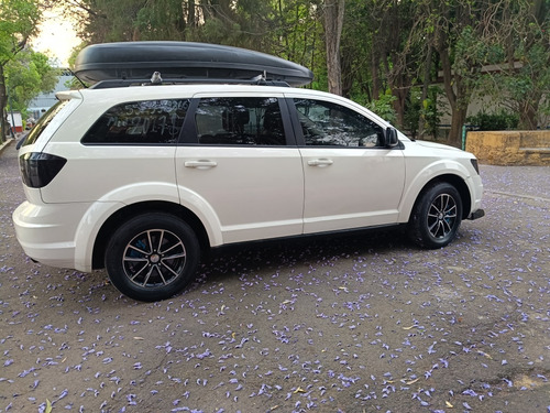 Dodge Journey 2.4 Se 7 Pasajeros At