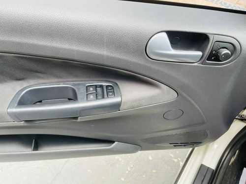 Imagem 14 de 15 de Volkswagen Saveiro 1.6 Cross Ce 8v Flex 2p Manual