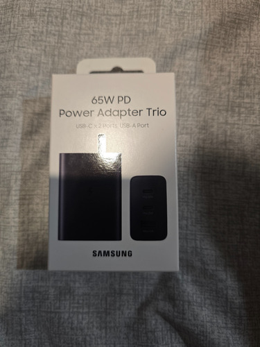 Samsung Galaxy S25 Ultra Color Gris Con Adaptador Trío Gratis Plateado (Usado)