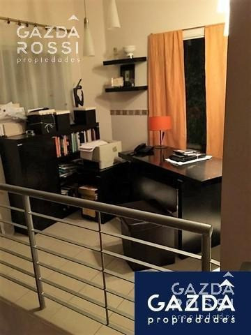 Imagen 20 de 26 de Imponente Casa A La Venta En Solar Del Bosque