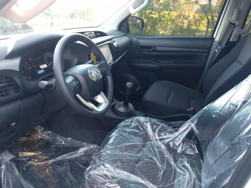 Imagen 4 de 13 de Toyota Hilux 2.4 Cd Dx 4x2 0 Km Patentada 2021