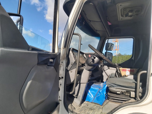 Volvo Vm 260 Bitruck 8x2 2011