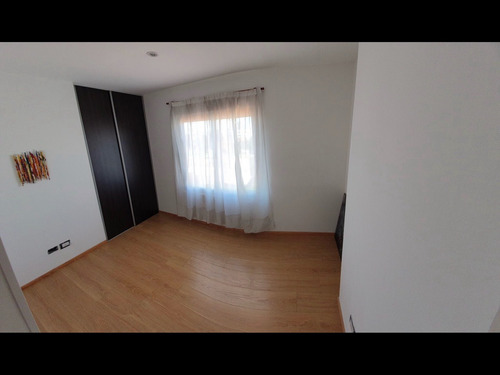 Imagen 10 de 26 de Departamento Semi Piso 5 Amb 140m2 C/2coch- Ramos Mejia - Oportunidad!