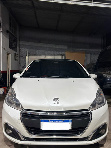 Peugeot 208 1.6 Allure Touchscreen
