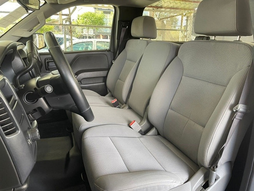 Imagen 8 de 12 de Chevrolet Silverado 2017 5.3 Ls Cab Reg Aut. 8 Cil.