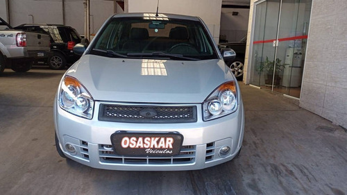 Imagem 5 de 8 de Ford Fiesta 1.6 Mpi Sedan 8v Flex 4p Manual