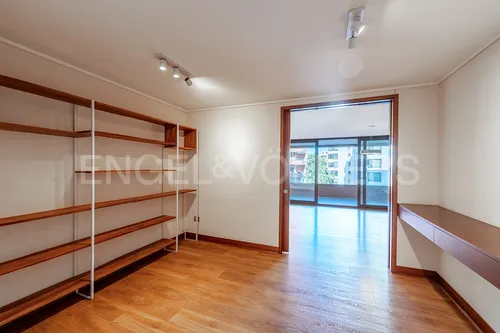 Moderno Departamento En Sector Residencial