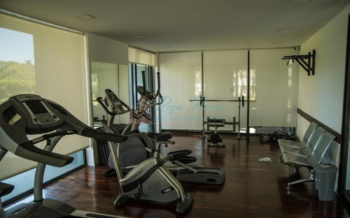 Apartamento En Peninsula, 1 Dormitorios *- Ref: 184