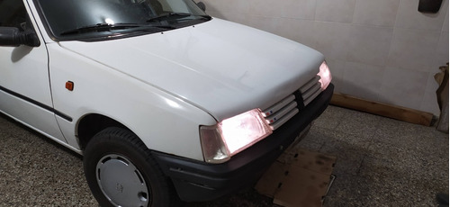 Peugeot 205 1.8 Gld Junior