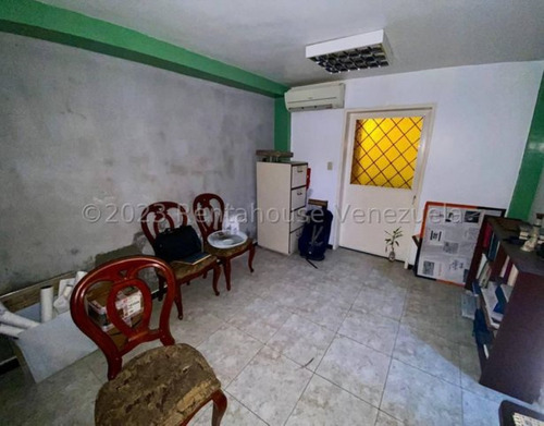 Milagros Inmuebles Casa Venta Barquisimeto Lara Av Libertador Zona Este Patarata Economica Residencial Economico Código Inmobiliaria Rent-a-house 24-13154