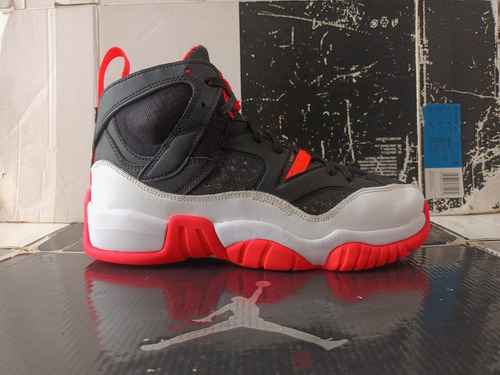 Tenis Mj Jumpman Two Trey Infrared (25cm) Air Strobel Chicago Playoffs (Usado)