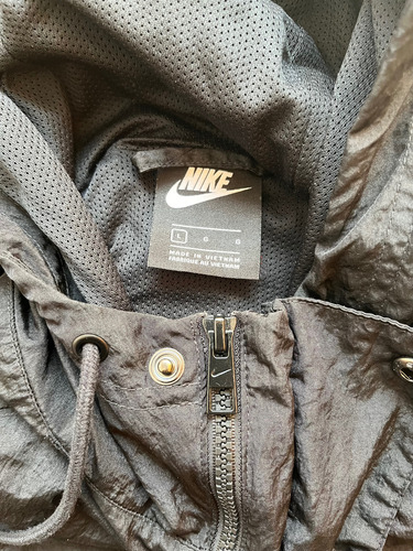 Anorak Nike Swoosh Letras Verdes