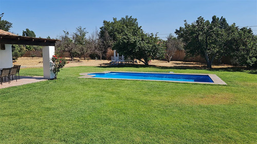 Parcela En Venta De 6 Dorm. En Colina / Lo Pinto