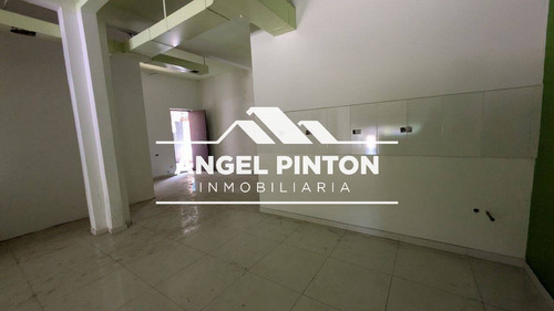 Local Comercial Alquiler Av. El Milagro Maracaibo Api 6732