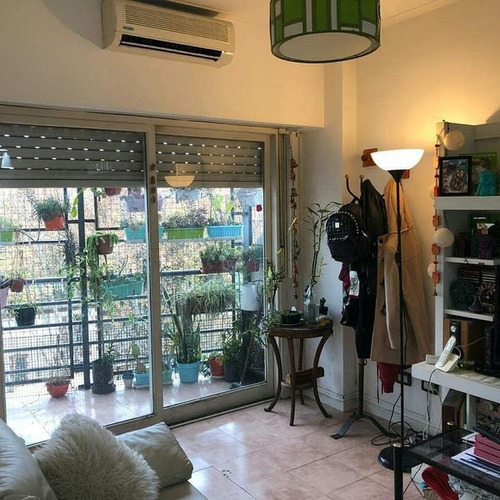 Semipiso De 2 Ambientes Al Frente En Venta/ Remedios De Escalada