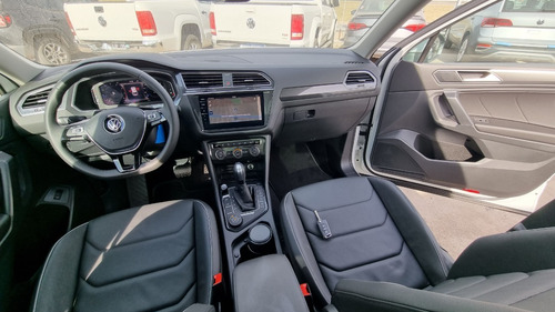 Imagen 22 de 25 de Volkswagen Tiguan Allspace 2.0 Tsi Highline 2.0 Ugarcia