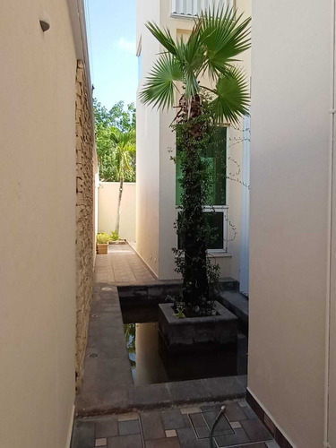 Casa De 4 Recamaras En Sm11 Cancún: Ubicación, Conectividad Y Seguridad