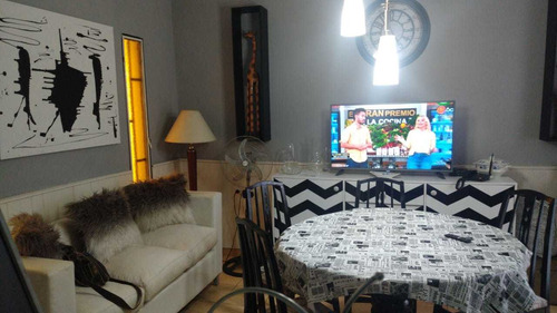 Imagen 2 de 10 de Res. America - Managua 1400 - Casa 2 Dormitorios En Venta