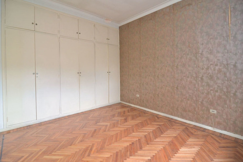 Imagen 8 de 30 de Ph Venta A Reciclar Con Terraza Propia Y Parrilla