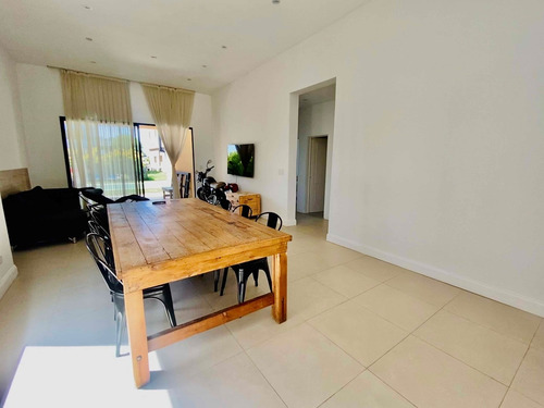 Imagen 10 de 26 de Hermosa Casa Con Piscina, Toda En Una Planta, 3 Habitaciones Y 2 Baños Completos! Las Tipas Nordelta!