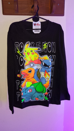 Remera Manga Larga Pika Chu Pokemon Fluo Brilla En Oscuridad