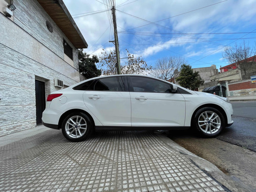 Ford Focus III 1.6 Sedan S