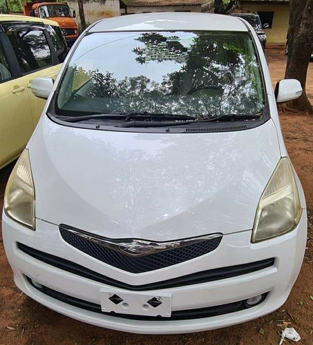 Imagen 10 de 10 de Toyota Ractis 2007 Ractis Nafta 1.3 5