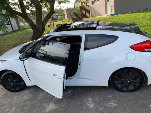 Hyundai Veloster 1.6 6at 130cv 2017