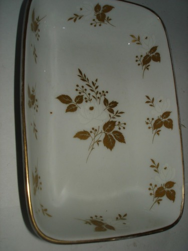 Envase De Porcelana Blanca Destaques En Oro Buen Estado