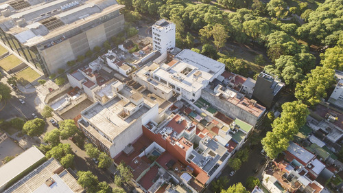 Edificio Comercial En Parque Patricios