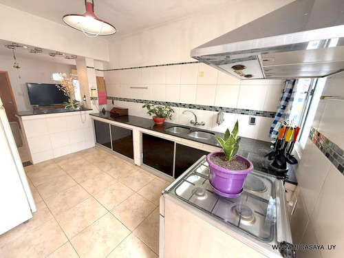 Venta Casas +apartamento , Itazaingo , 3 Dormitorios, Jardin , Patio ,parrillero , Padron Unico