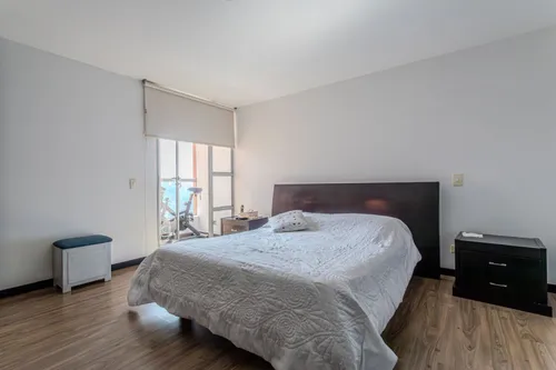Apartamento En Venta En Loma Las Brujas. Cod V13816