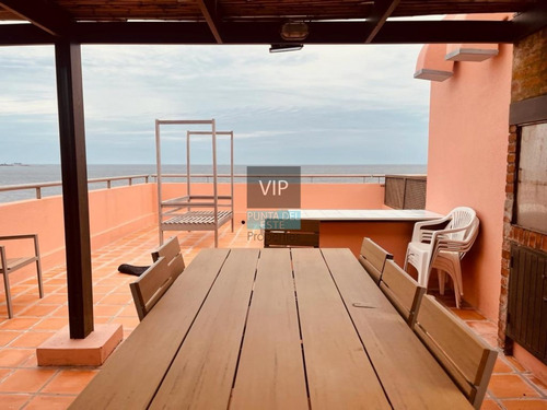 Vendo Penthouse En Playa Mansa- Ref: 541