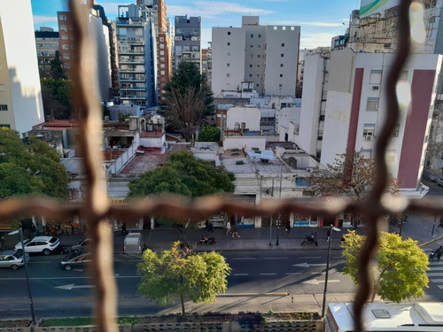 Nuñez- Confortable Departamento De 3 Ambientes Con Balcón Aterrazado