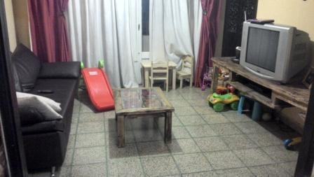 El Palomar : Departamento De Tres Ambientes En 1° Piso Al Frente Con Balcon, Sobre Avenida Marconi Altura Curva Del Mate. F: 2460