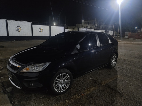 Ford Focus 2 2.0 Ghia Mt