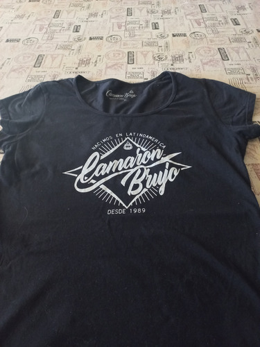Remera De Dama Camarón Brujo (Usado)