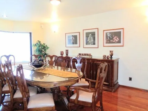 Hermosa Residencia En Jurica Con Bungalow Independiente T.1,050 M2, C.890 M2,..