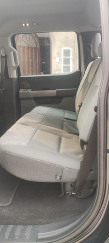 Camioneta Pick Up Para Trabajos En Todo Tipo De Terreno.