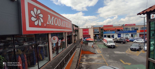 Local En Planta Baja En Plaza Comercial Iztapalapa