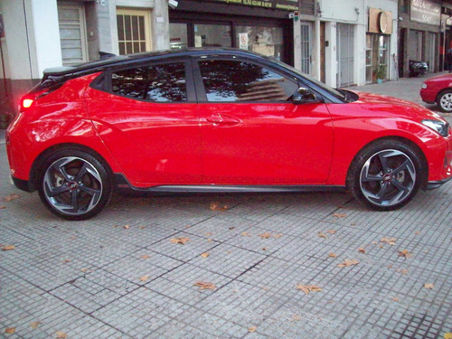 Hyundai Veloster 1.6 6at 130cv