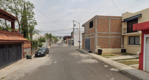 Casa En Venta C. Loma La Cortina Morelia, Michoacan/ Recuperacion Bancaria Laab2