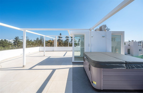 Proyecto De 9 Casas Nuevas En Sector Tranquilo De Marbella