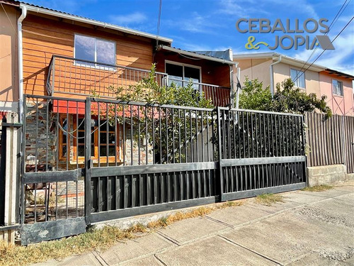 Casa En Venta De 3 Dorm. En Quilpué