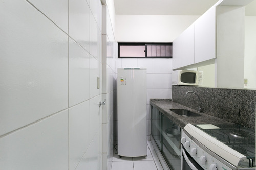 Imagem 9 de 14 de Flat 102 C/2 Quartos Em Recife - Pe, Boa Viagem, Muito Bem L