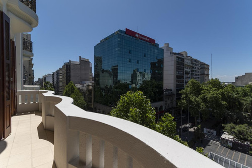 Espectacular Apartamento De Estilo De 400 M2, Av. 18 De Julio Frente A Plaza Del Entrevero