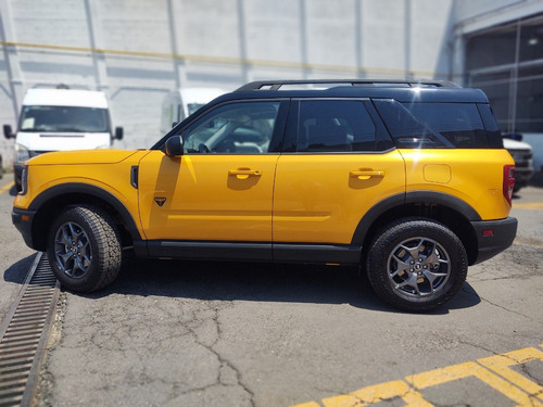 Imagen 2 de 11 de Ford Bronco 2.0t Sport Badlands